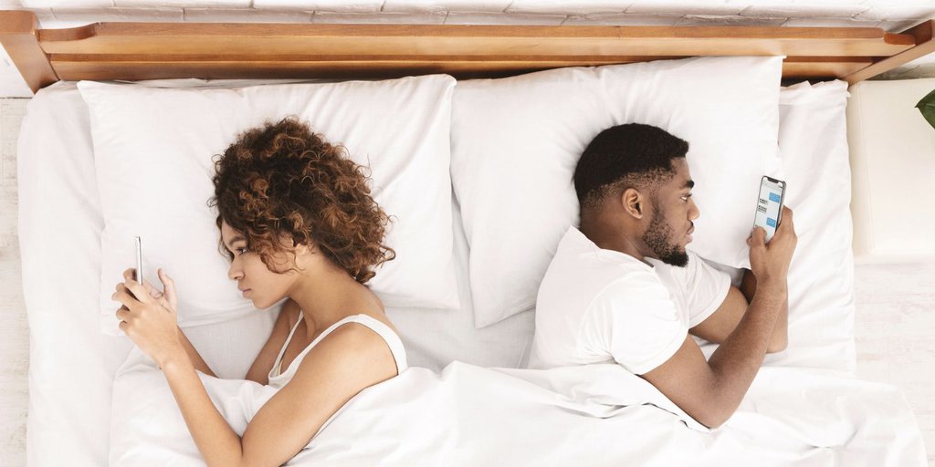 4 Signs Your Partner Is Getting Bored With You